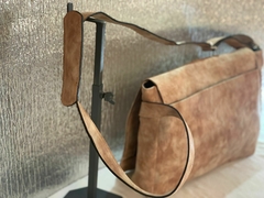 MORRAL PARA JÓVENES Y CABALLEROS DE CUERO DE OVEJA ITALIANA 100% MODELO: “LUCIANO”.- - tienda online