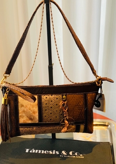 Imagen de CARTERA DE CUERO DE VÍBORA SOBRE “INDIA” (Ocre)