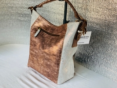 - CARTERA CUATRO CUEROS Y TEXTURAS DISTINTAS “IRINA SECRETS” Curva. - Támesis&Co.