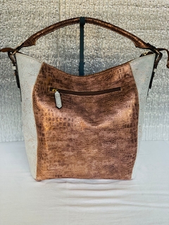 - CARTERA CUATRO CUEROS Y TEXTURAS DISTINTAS “IRINA SECRETS” Curva. en internet