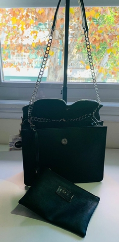 Imagen de Cartera de cabritilla negra, Homenaje al Diseñador Karl Lagerfeld, Modelo: Melodié.