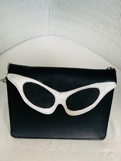 Cartera de cabritilla negra, Homenaje al Diseñador Karl Lagerfeld, Modelo: Melodié. - comprar online