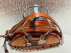 Cartera tres cueros redonda, Modelo: “GALLIPOLI” (APuglia, Italia).- - tienda online