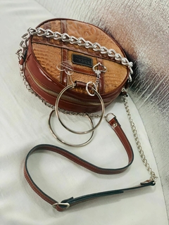 Cartera tres cueros redonda, Modelo: “GALLIPOLI” (APuglia, Italia).- en internet