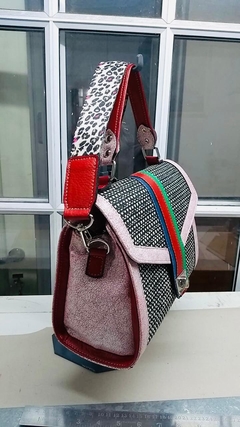 CARTERAS DE CUERO ITALIANO, ARGENTINO Y RAFIA, COLECCIÓN "BAMBOLAS ITALIANAS". en internet