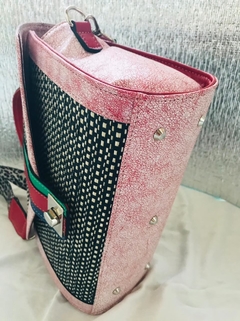 Imagen de CARTERAS DE CUERO ITALIANO, ARGENTINO Y RAFIA, COLECCIÓN "BAMBOLAS ITALIANAS".