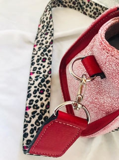 CARTERAS DE CUERO ITALIANO, ARGENTINO Y RAFIA, COLECCIÓN "BAMBOLAS ITALIANAS". en internet