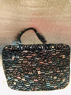 Imagen de CARTERA DE CUERO IMPORTADO TORNASOLADO COMBINADA CON CHAROL CELESTE. "ABY".