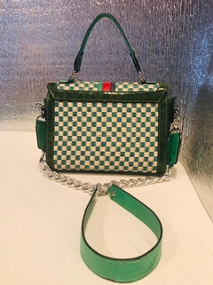 CARTERAS DE CUERO ITALIANO, ARGENTINO Y RAFIA, COLECCIÓN "BAMBOLAS ITALIANAS".