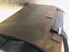 Morral de cabritilla para caballero cuero 100% Argentino e Italiano. MODELO "ENZO"