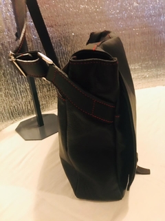 Morral de cabritilla para caballero cuero 100% Argentino e Italiano. MODELO "ENZO" en internet