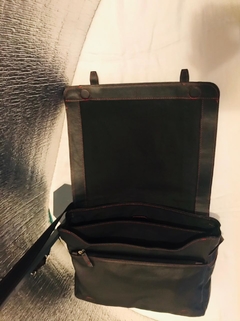 Imagen de MORRAL PARA CABALLEROS de cabritilla italiana y argentina 100% MODELO "ENZO"