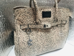 CARTERA CUERO Italiano 100% CUERPO DE MUJER" CON HERRAJES EN niquel.