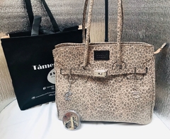 CARTERA CUERO Italiano 100% CUERPO DE MUJER" CON HERRAJES EN niquel. - Támesis&Co.
