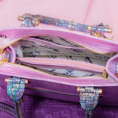 COLECCIÓN DE CUATRO CARTERAS DISTINTAS "A A A A"
