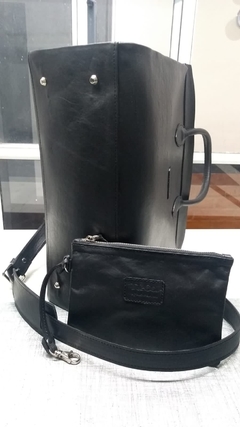 CARTERA DE CABRITILLA LISA TOTAL LOOK NEGRA MODELO "MARILYN" Cartera DE VIAJE.- - comprar online