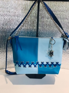 CARTERA DE TRES COLORES DE AZULES "AZZURRA" Y "BLUE".-