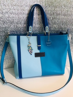Imagen de CARTERA DE TRES COLORES DE AZULES "AZZURRA" Y "BLUE".-