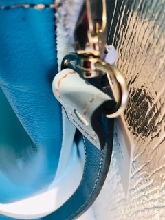 CARTERA DE TRES COLORES DE AZULES "AZZURRA" Y "BLUE".- - Támesis&Co.