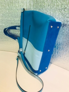 CARTERA DE TRES COLORES DE AZULES "AZZURRA" Y "BLUE".- - Támesis&Co.