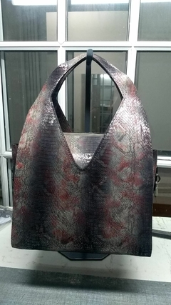 48750.-CARTERA DE VÍBORA ITALIANA 100% MODELO "ALADA".-
