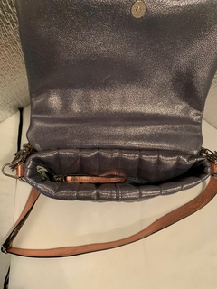 CARTERA DE CUERO ITALIANO OVEJA 100% METALIZADO MATELASEADA MODELO "FABRIZIA".- - Támesis&Co.