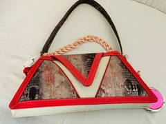 Cartera de cuero de víbora Modelo “DOLUR”.-”