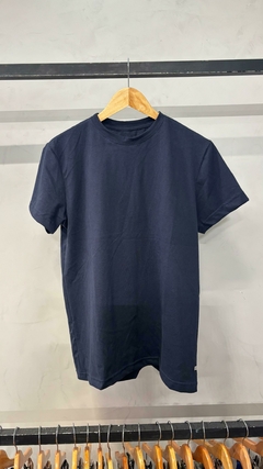 CAMISETA BASICA SOFT AZUL MARINHO - comprar online