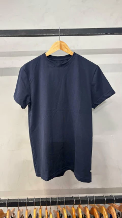 CAMISETA BASICA SOFT AZUL MARINHO - comprar online