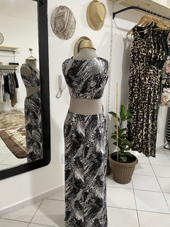 Vestido longo Ludmila na internet