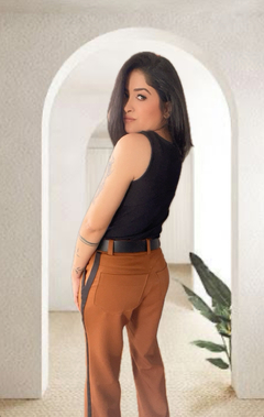 Blusa Natasha Preto na internet