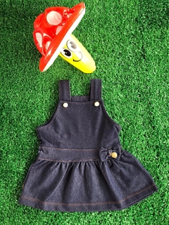 Jardineira jeans Gueda Baby (tamanho M)