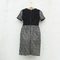 Vestido Preto e Branco - P na internet