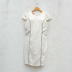 Vestido Branco com detalhe Preto - P