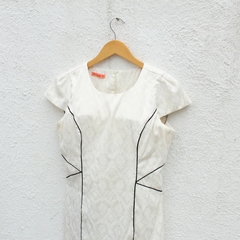 Vestido Branco com detalhe Preto - P - Brecho Ja Vali