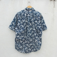 Camisa Azul e Branca Sheffiel - G na internet