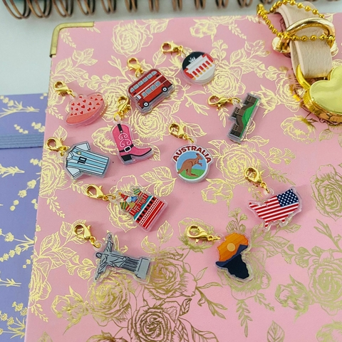 Charm Petit Conte Viagens - Unidade - comprar online