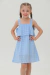 Vestido Azul Maitê é um arraso! Foi feito em laise 100% algodão e é todo forrado para evitar transparência. A manga é regata, tem babado em volta do busto. Petit Môme