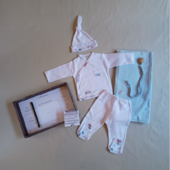 Set primer cuadrito celeste con estampado - comprar online