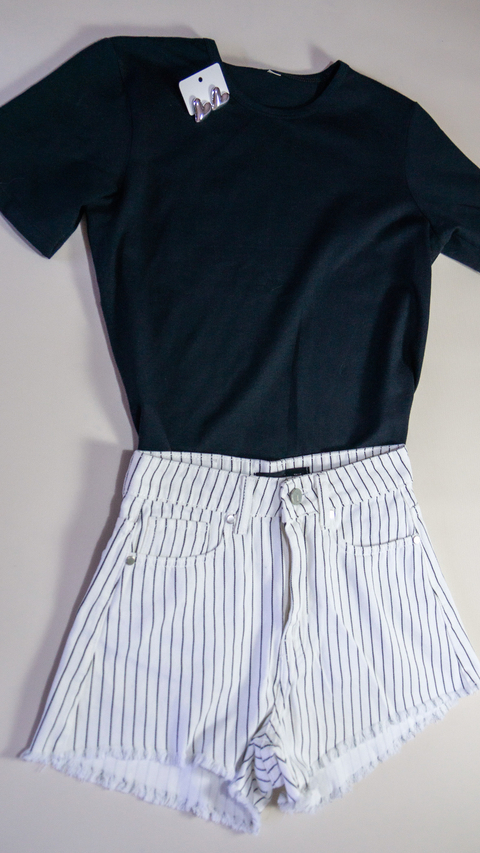 short jean blanco con rayas negras 26 6000-2-32