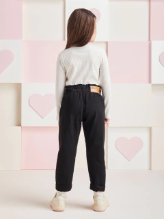 Calça Infantil de Sarja Mom com Bolsos Momi na internet