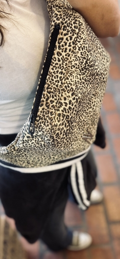 Maxi riñonera Austria - Animal print - VI ANGRY Calzado