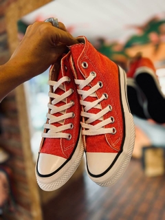ZAPA BOTITA DE LONA PANAMA ROJA