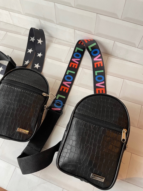 Riñonera cruzada croco con correa sublimada