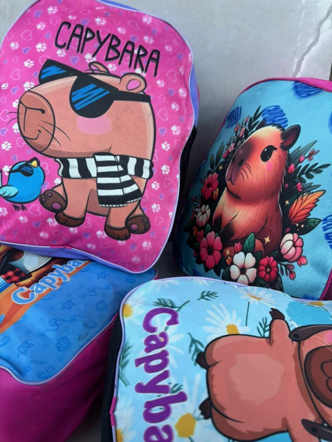 Mochila infantil XL CAPIBARA