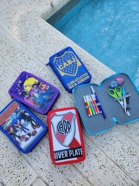 Cartuchera de dos pisos PERSONAJES