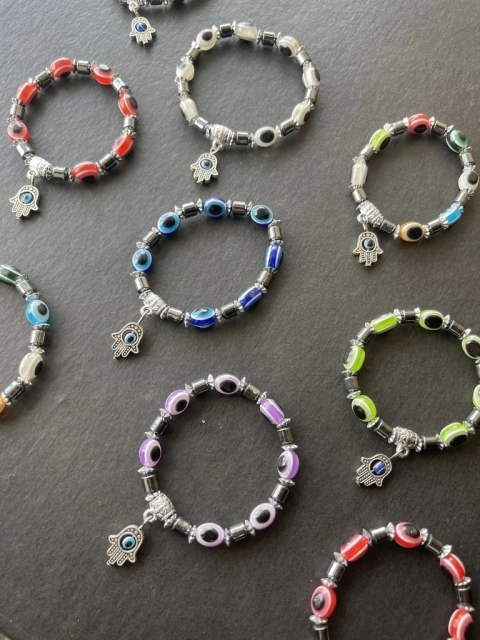 Pulsera mano de fátima RAINBOW (UNA UNIDAD)