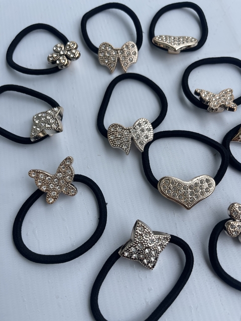 Gomitas con figuras metálicas + strass (x 6 unidades)