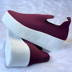 Slip On Bordô NOVO - Santa Lolla