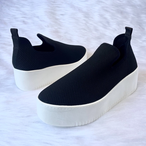 Slip On Preto NOVO - Santa Lolla